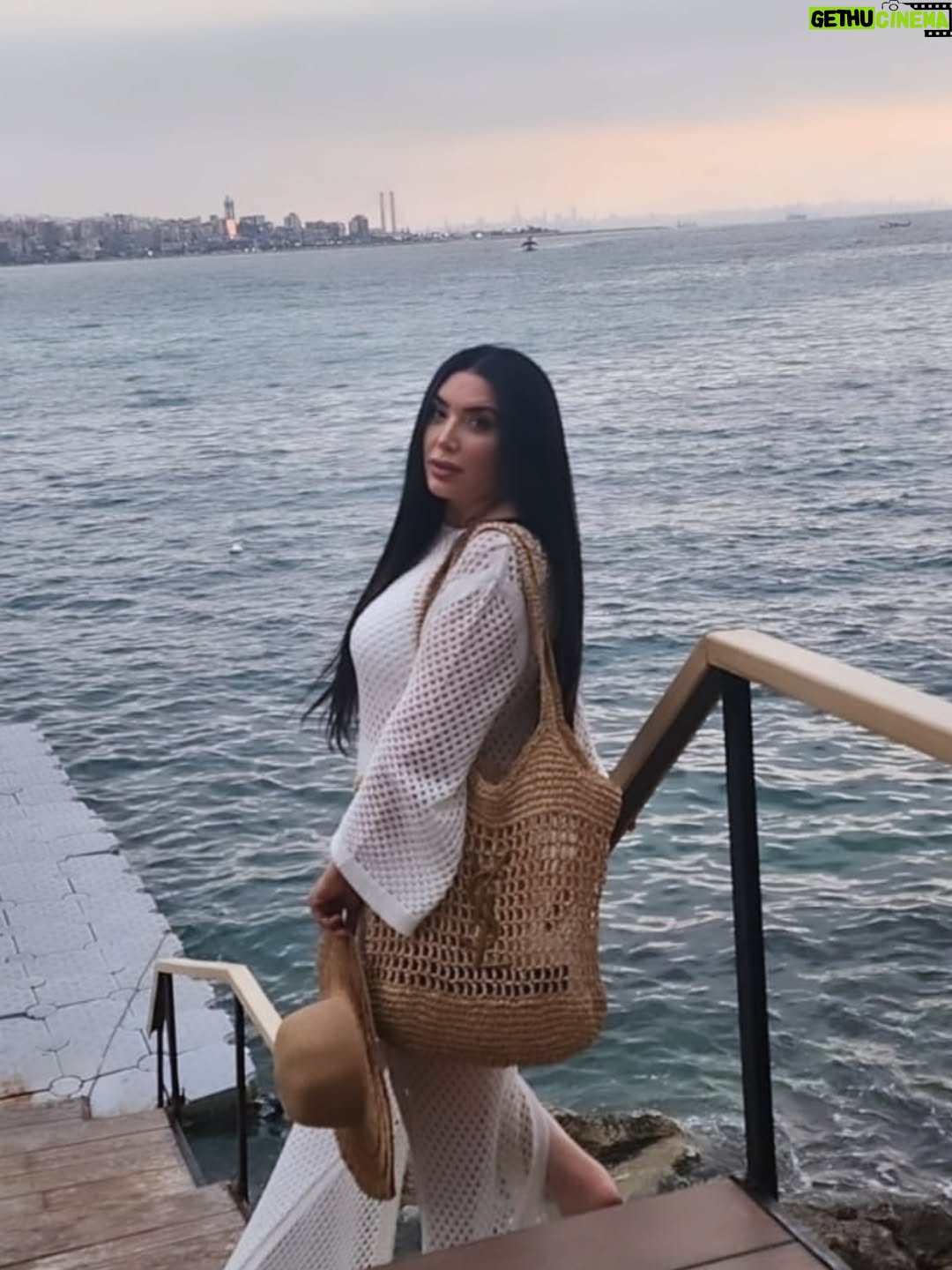 Abeer Sabry - 26K Likes - بدايه اي تغيير هي معرفه قيمه ذاتك🫶 🏞🌞 #abeer_sabry #ماشاء_الله #بيروت