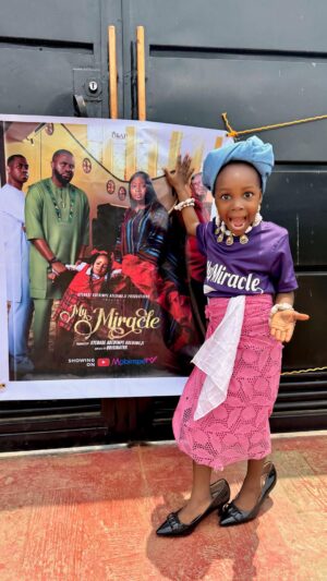 Adebimpe Oyebade Instagram - Jolomi Jet Family
Ejor Ema Jen te o🙏🙏 7pm tonight let’s meet on YouTube via @mobimpetv 🙏🙏
#jolomibonike #jolomibonikevideos #kidsaretalented