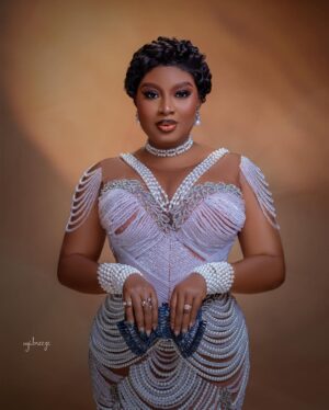Adebimpe Oyebade Instagram - Last night, we premiered ABANISETE” by my brother and friend @iteledicon01 and it was such a great outing!
My dearest icon @iteledicon01 ,words alone can not express how proud I am of you, i cannot wait for the world to see the magic you made , BIG congratulations to the cast and crew of this beautiful piece . ABANISETE hits all cinemas from tomorrow, Please go out and see this beautiful work of art, ABANISETE is such a beautiful movie 🎥
Adorned in this beautiful dress by @collettecreations___
Beautiful pearl Jewelry by @justbeadit_ng
Photographed by @uyi.breeze
Thanks @collettecreations___ & @justbeadit_ng for coming through at the very last minute ✨