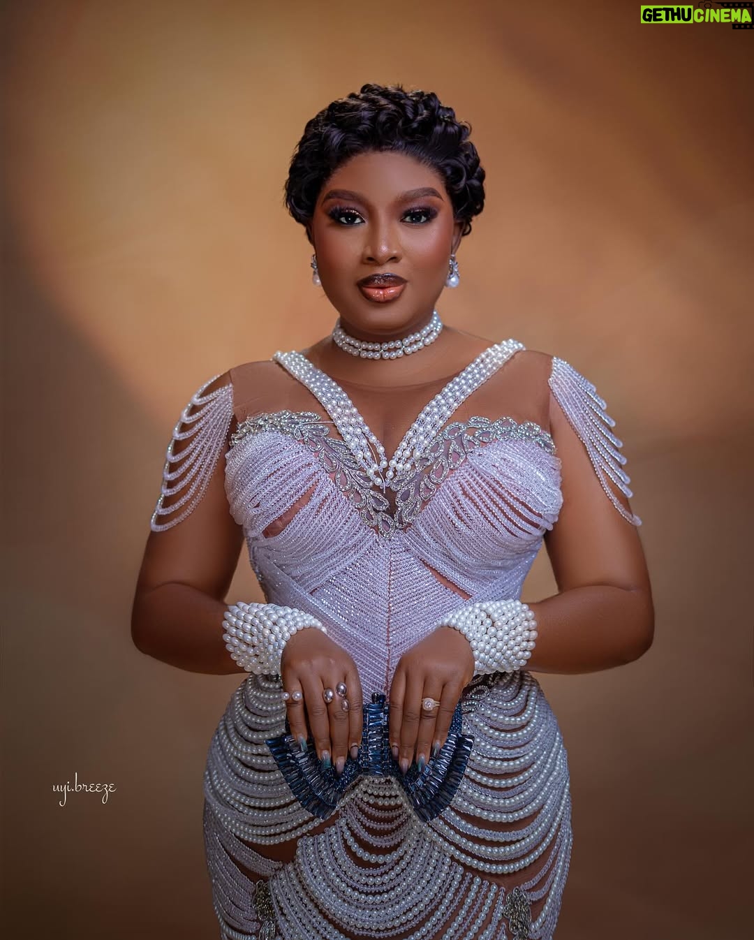 Adebimpe Oyebade - 39.3K Likes - Last night, we premiered ABANISETE” by my brother and friend @iteledicon01 and it was such a great outing! 

My dearest icon @iteledicon01 ,words alone can not express how proud I am of you, i cannot wait for the world to see the magic you made , BIG congratulations to the cast and crew of this beautiful piece . ABANISETE hits all cinemas from tomorrow, Please go out and see this beautiful work of art, ABANISETE is such a beautiful movie 🎥 

Adorned in this beautiful dress by @collettecreations___ 

Beautiful pearl Jewelry by @justbeadit_ng 

Photographed by @uyi.breeze 

Thanks @collettecreations___ &  @justbeadit_ng for coming through at the very last minute ✨