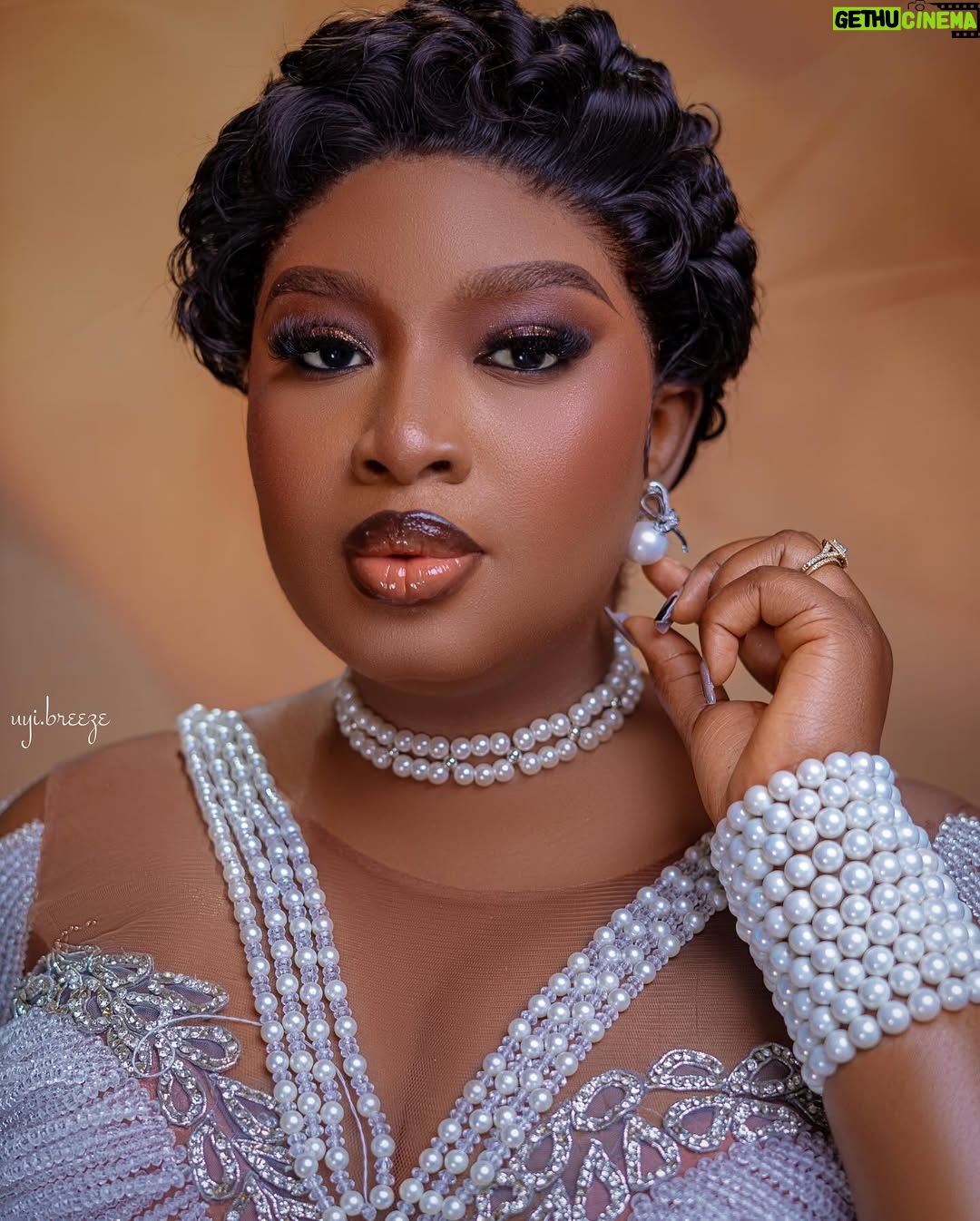 Adebimpe Oyebade - 39.3K Likes - Last night, we premiered ABANISETE” by my brother and friend @iteledicon01 and it was such a great outing! 

My dearest icon @iteledicon01 ,words alone can not express how proud I am of you, i cannot wait for the world to see the magic you made , BIG congratulations to the cast and crew of this beautiful piece . ABANISETE hits all cinemas from tomorrow, Please go out and see this beautiful work of art, ABANISETE is such a beautiful movie 🎥 

Adorned in this beautiful dress by @collettecreations___ 

Beautiful pearl Jewelry by @justbeadit_ng 

Photographed by @uyi.breeze 

Thanks @collettecreations___ &  @justbeadit_ng for coming through at the very last minute ✨