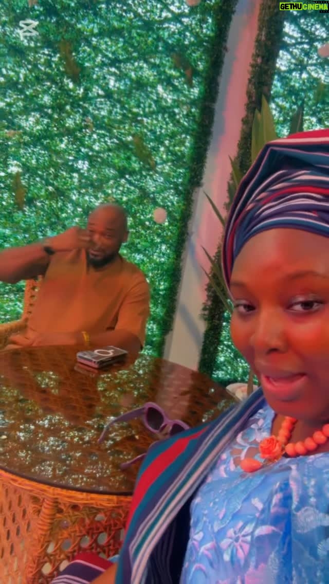 Adebimpe Oyebade - 10K Likes - Yemi moi lofa ask if you haf see BETWEEN US on MobimpeTv 🤩
Haf you seeing BETWEEN US on MobimpeTv?
Go washing it, subscribing, liking & sharing 
I loves you all 

Cc : @dezathegreat tanks youuu 😘