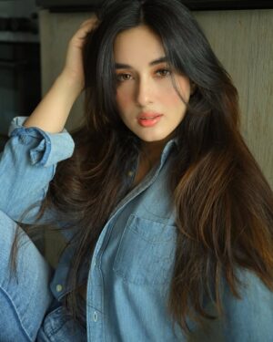 Aditi Budhathoki Instagram - ❤️
📸 @deepak_das_photography