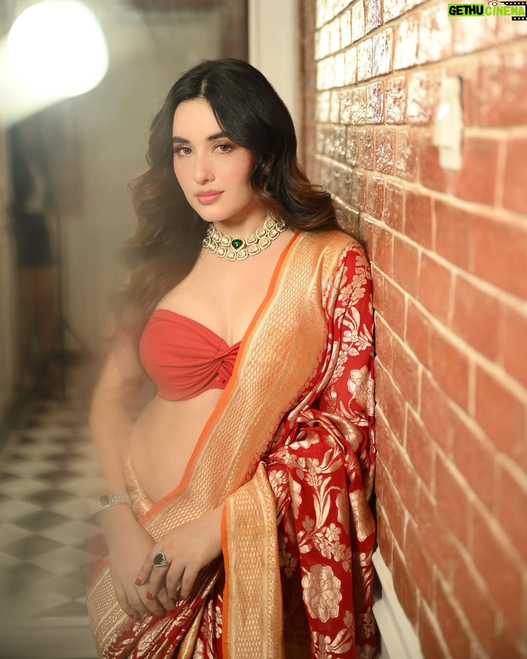 Aditi Budhathoki - 72.7K Likes - ❤️🧿

Wearing: @turanya.nepal 
Styled by : @sarinabudathoki 
Jewellery:  @rubans.in 
@kakali_das_photography