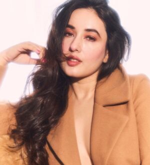 Aditi Budhathoki Instagram - 🤎
Shot by : @amannagoshe