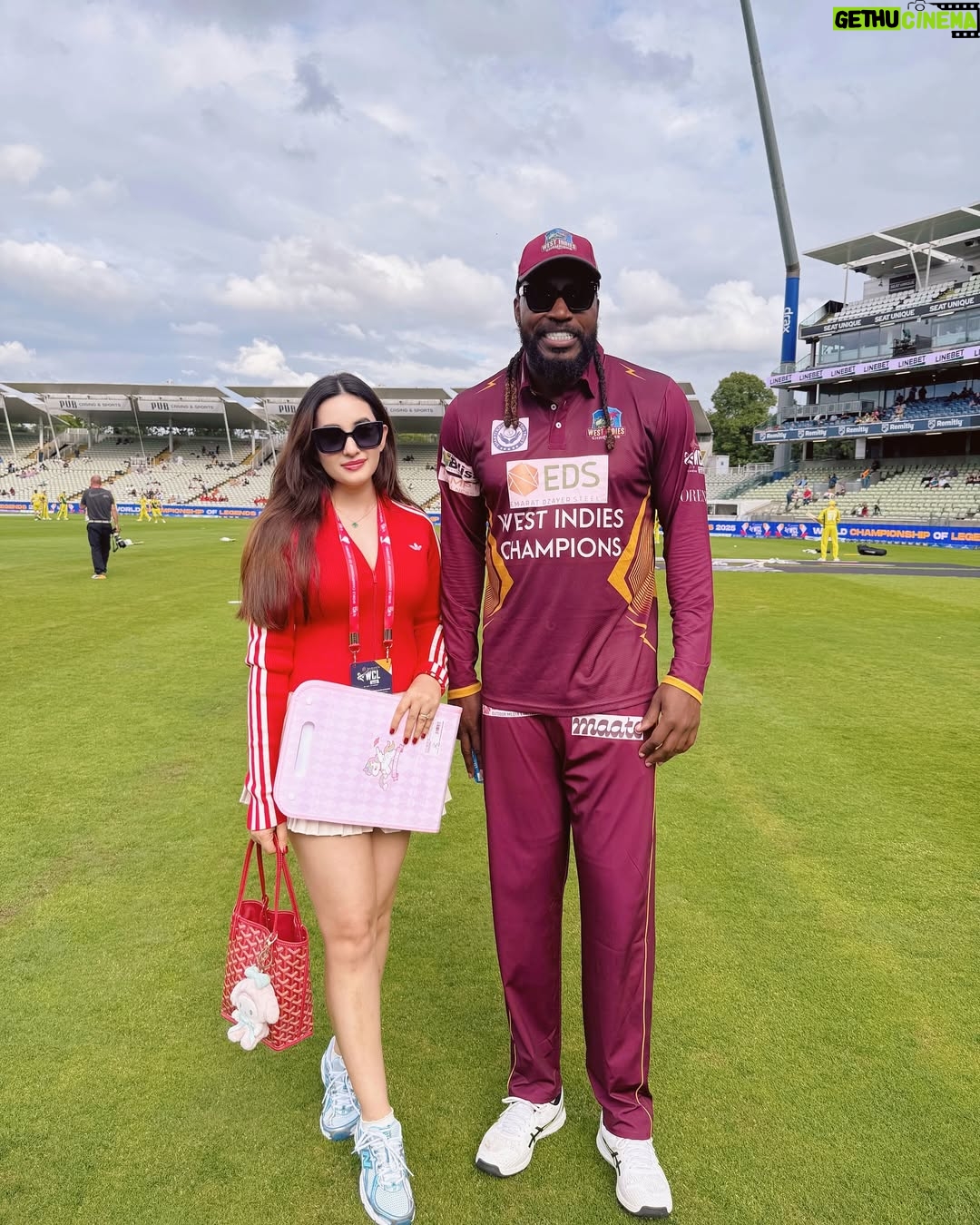 Aditi Budhathoki - 112.6K Likes - @worldchampionshipoflegends 🏏 🇬🇧 

#wcl2025