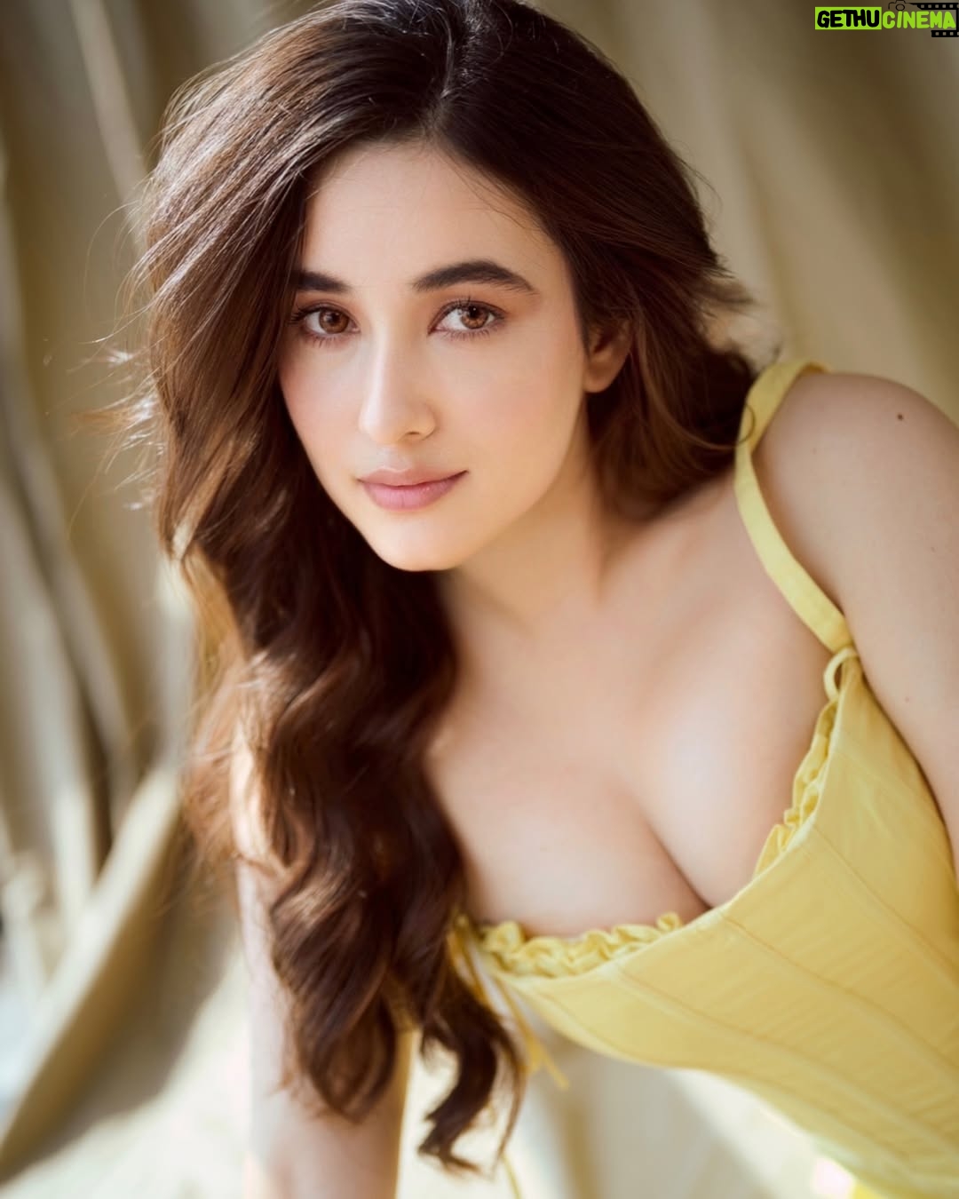 Aditi Budhathoki - 65.4K Likes - I find my happiness where the sun shines ☀️ 

Shot by : @deepak_das_photography 
Mua: @sunnyroyy_official 
@deekad_creations 
Outfit: @houseofcb