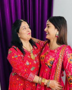 Aditi Tripathi Instagram - Post Diwali pics😂❤️ @iaditipandit 
.
.
#iaditipandit #picoftheday #diwali