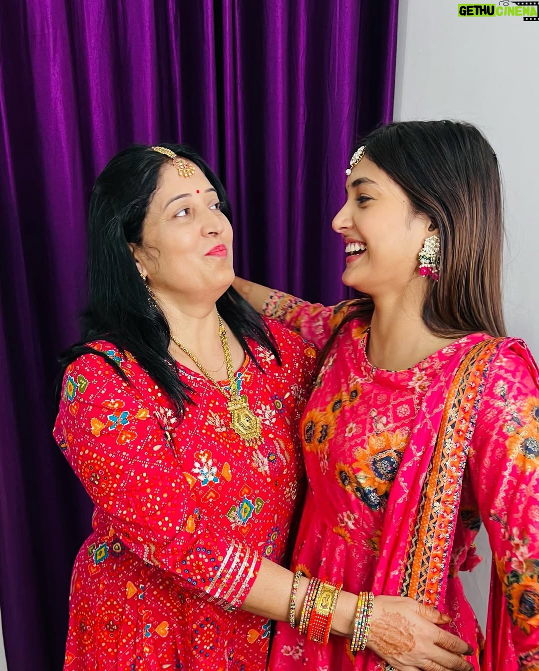 Aditi Tripathi - 59K Likes - Post Diwali pics😂❤️ @iaditipandit 
.
.
#iaditipandit #picoftheday #diwali