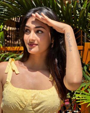 Aditi Tripathi Instagram - 💛💛
Credit- @rewatiupadhyay__ 😂♥️

#aditipandit