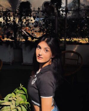 Aditi Tripathi Instagram - Life is settling in peacefully♥️& so are the sunsets ☀️