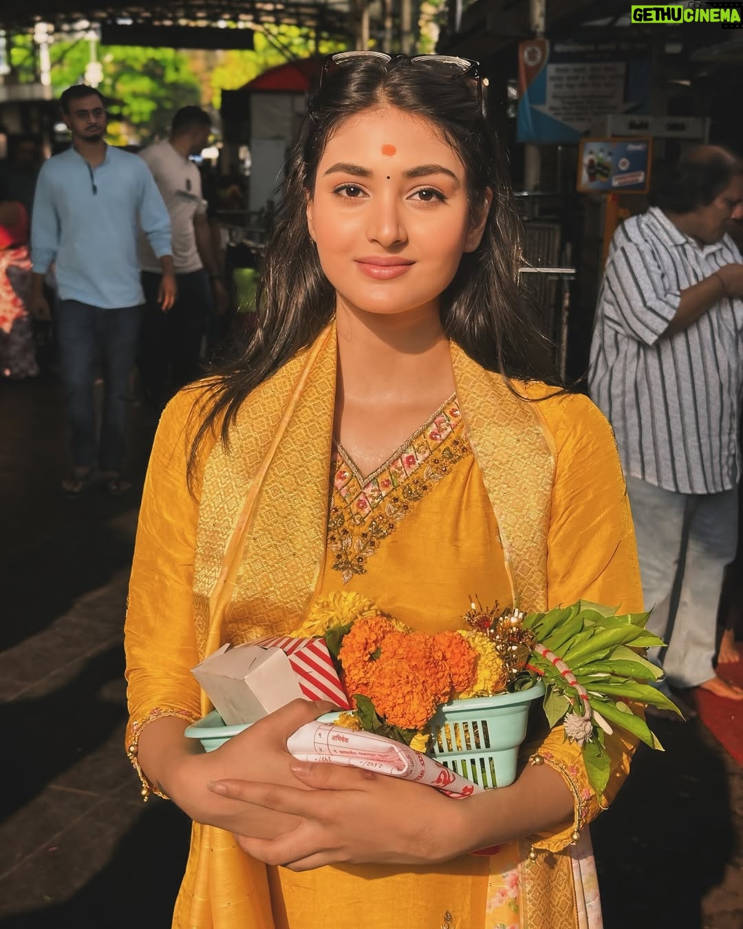 Aditi Tripathi - 102.7K Likes - 🕉️🙏🧿🪷 @iaditipandit 
.
.
#newpost #instagram #shreesiddhivinayak