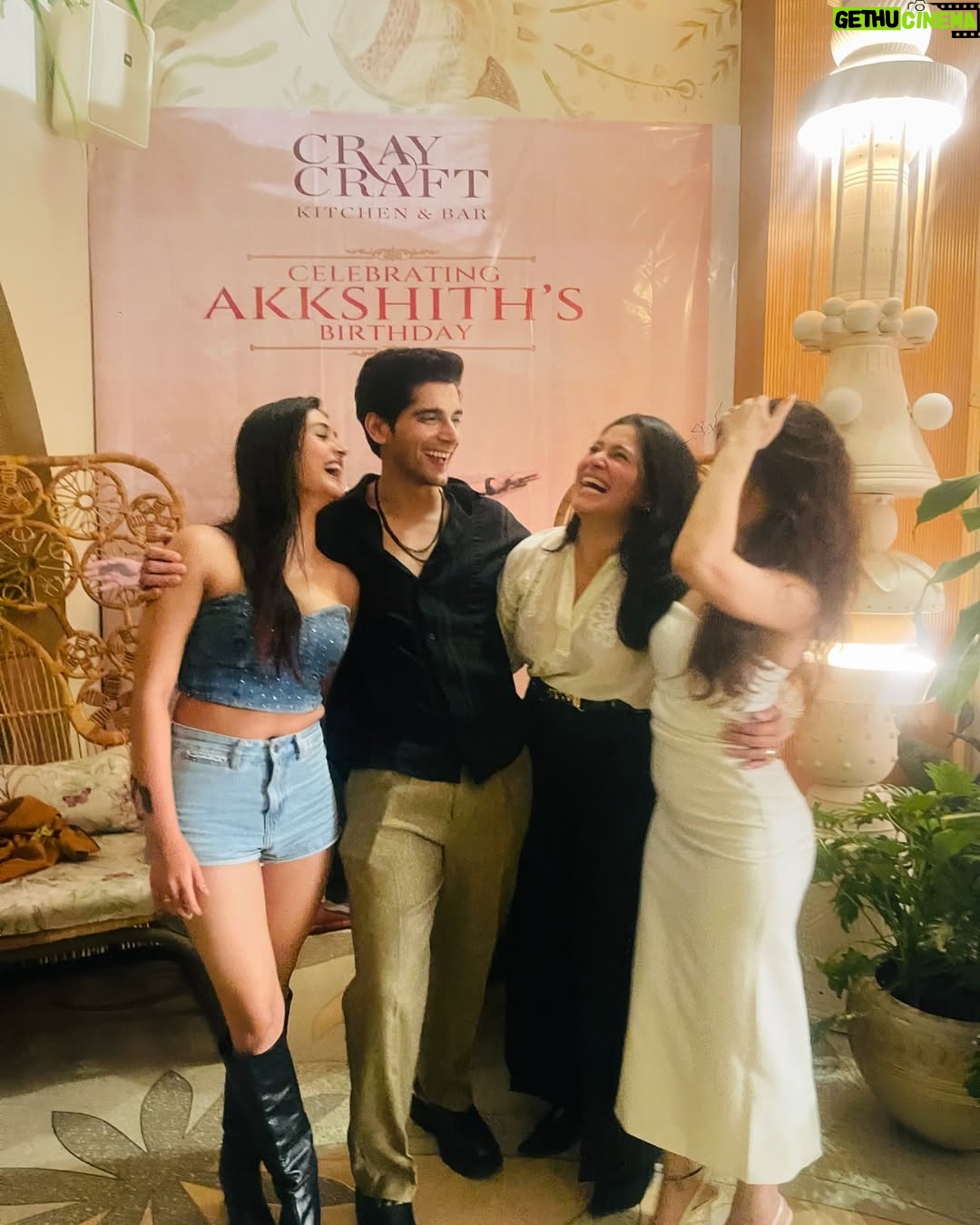 Aditi Tripathi - 61.3K Likes - Last night dumps!! With my fav!!♥️ @iaditipandit
