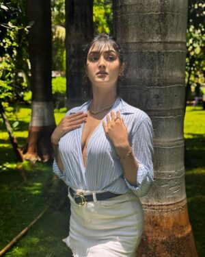 Aditi Tripathi Instagram - Styling is always crazy 🤪🤍 @iaditipandit 
.
.
#aditipandit #newpost #instagram