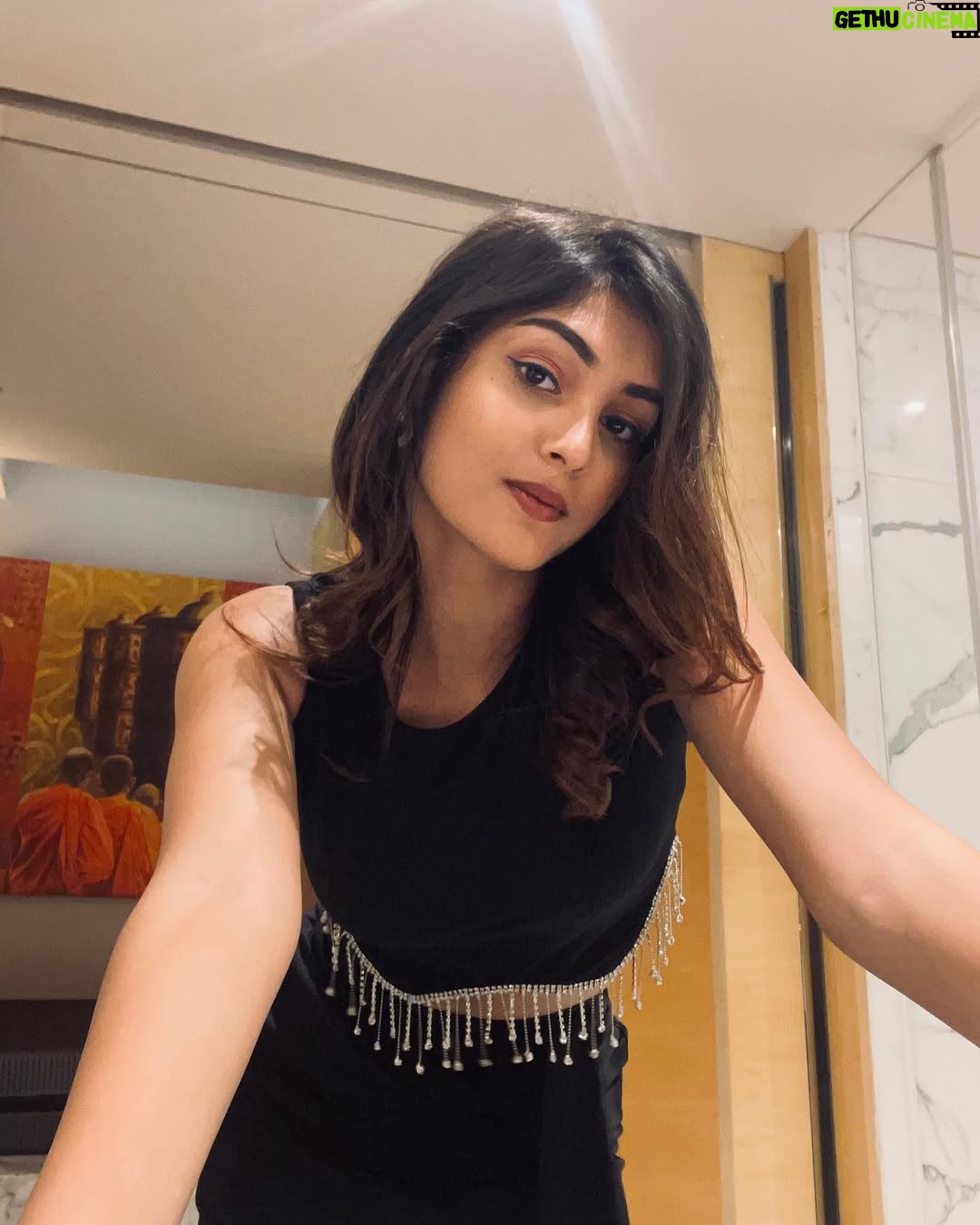 Aditi Tripathi - 98.4K Likes - Black 🖤 @iaditipandit 
.
.
#aditipandit #newpost #blackdress