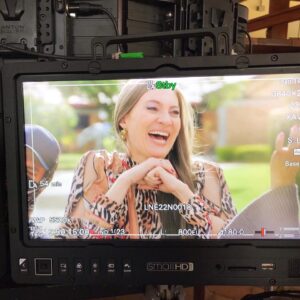 Adriana Arango Instagram - Grabando #lanietaelegida del @canalrcn  salud por muchos días así!