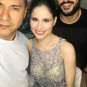 Adriana Ferreyr Instagram - Getting ready for the 2018 AMFAR gala São Paulo with my friend makeup artist @silviogiorgio and his assistant! Me aprontando para o evento de gala da AMFAR 2018 em São Paulo com meu amigo maquiador Silvio Giorgio e seu assistente! #amfar