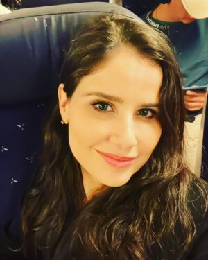 Adriana Ferreyr Instagram - A simple life… Monaco to Cannes by train 🇧🇷Uma vida simples… Mônaco para Cannes de trem