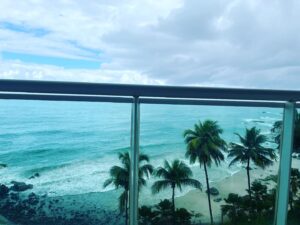 Adriana Ferreyr Instagram - Bom Domingo a todos! Amor, esperança e paz. Gratidão por mais um dia✨🙏🏻❤️Good Sunday everyone! Love, hope and peace. Gratitude for one more day. ✨🙏🏻❤️