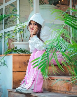 Afsana Instagram - In my Happy Era 💗🎀

📸 : @pixel_perfection_99 
🎨: @pro_shoots1 

#explore #photooftheday #instagram #cute