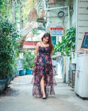 Afsana Instagram - I see forever in your eyes 🌹✨

✍️ : @pro_shoots1 
📸: @pixel_perfection_99 

#explore #photoshoot #pretty #cute #photoofday