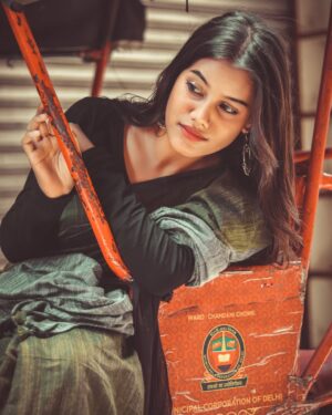 Afsana Instagram - दिल से निकली हर बात, सिर्फ तुझ तक पहुँचे 🍃

📸 : @potrait_92 
🎨: @pro_shoots1 

#explore #photooftheday #traditional #saree