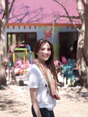 Agatha Chelsea Instagram - Sekolah pertama hasil kolaborasi @ronaldfoundation.id, @newronedu, dan @happyheartsindonesia 

Langkah kecil, dampak besar. Kupang jadi awal, bukan akhir. Untuk pendidikan yang lebih merata 🚀📚🇮🇩