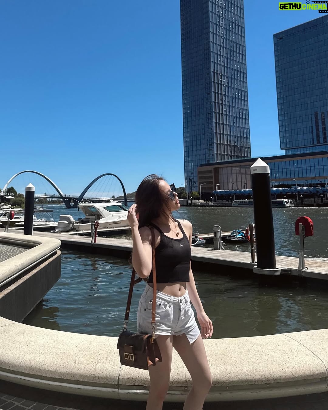 Agatha Chelsea - 108.6K Likes - a short perth minute 🌞🕶️