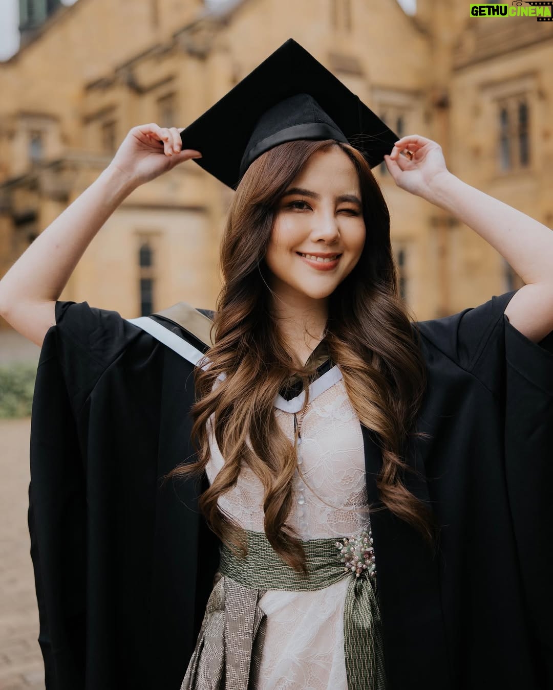 Agatha Chelsea - 303.4K Likes - Officially graduated 🎓 

Three years of morning lectures & long hours at the library went by in a flash. Little me wouldn’t have thought my deep fascination of the human brain would earn me a degree. I’m incredibly grateful for the time I spent walking down the halls and the laughter I shared with my friends. To everyone who’ve supported my education journey in any way, thank you. May I grow in the esteem of future generations, Postera Crescam Laude.