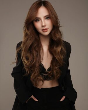 Agatha Chelsea Instagram - new profile picture unlocked