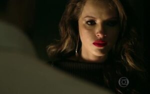 Agatha Moreira Instagram - 60 anos contando historias, sendo companhia, transmitindo emoções e realizando sonhos. Como o meu por exemplo, quando nem eu sabia que podia sonhar tão alto. Se sentir realizada, na nossa profissão, é um privilégio. E hoje, posso dizer que me sinto exatamente assim: REALIZADA.
Já participei de produtos que alcançaram pelo menos 70% da população brasileira, e isso é incrível!!! A @tvglobo sempre fez parte da minha vida e da minha família, e há 13 anos, eu posso também fazer parte da vida de muitas outras famílias, levando entretenimento e informação para quem precisa.
Vida longa a @tvglobo!!! Lugar onde eu conheci pessoas que vou levar pro resto da vida. Pessoas que hoje são família e meu grande parceiro @simasrodrigo. Foi ali que eu cresci como artista, como profissional, como mulher. Gratidão máxima!!!