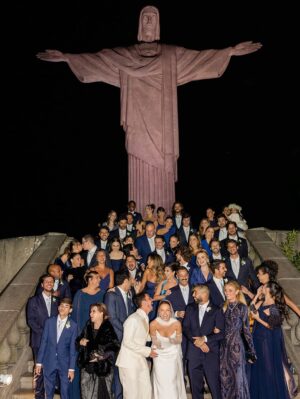Agatha Moreira Instagram - epic night ❤️🔥
💍 casando @gilancellotti e @gabrieldavid #GGwedding
vestido @reinaldolourenco
acessórios @shop.gaem
styling @julianoezuel
beleza @walterlobato_