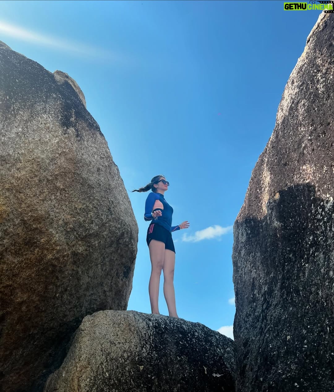 Agatha Valerie - 3 Likes - 🩵🌊☀️