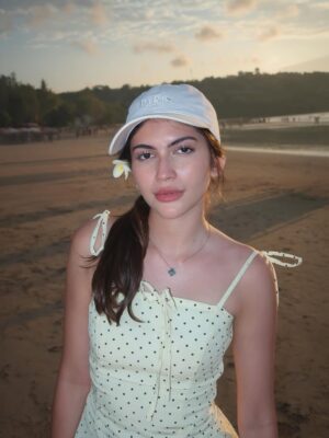 Agatha Valerie Instagram - 🌙🌼🐠🍯