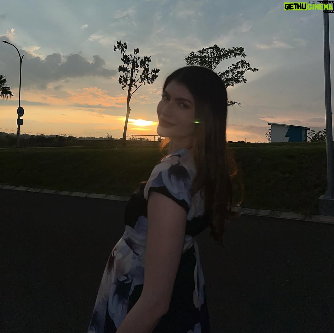 Agatha Valerie - 3 Likes - Basically May