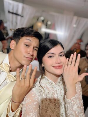 Agatha Valerie Instagram - DAMBEL till the end??? 🤭