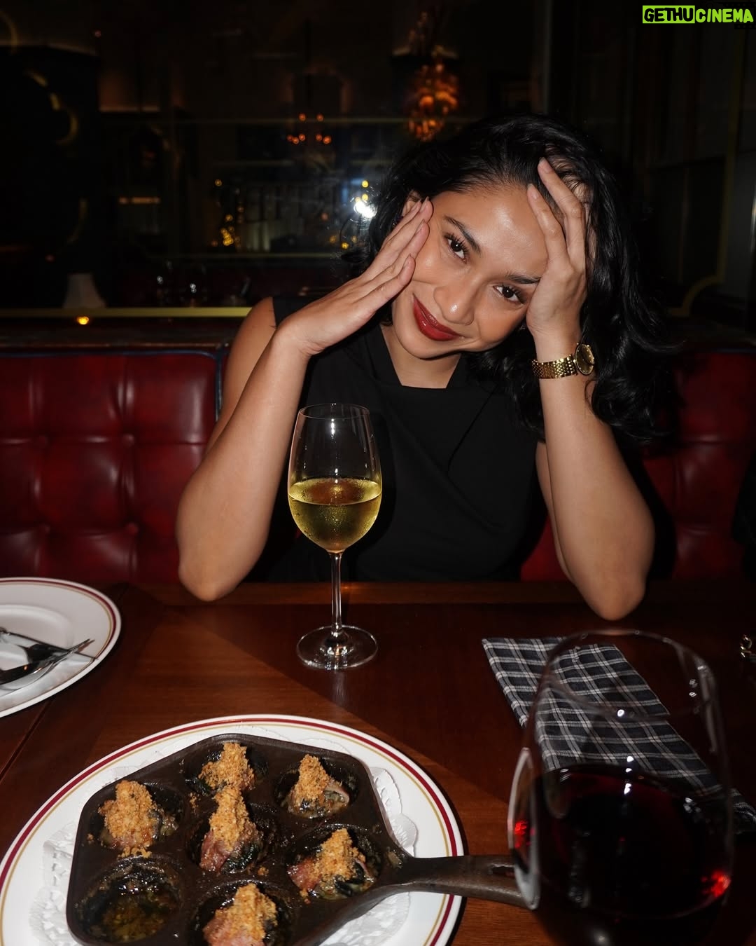 Aghniny Haque - 12.6K Likes - Spaghetti, wine, and kisses ✨🤍