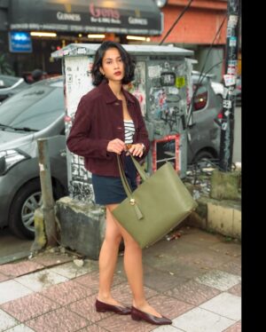 Aghniny Haque Instagram - @furla 💚