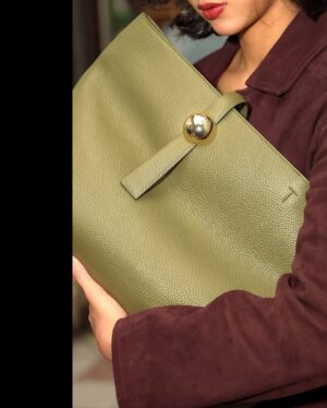 Aghniny Haque Instagram - @furla 💚