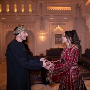 Ahlam Instagram - تشرفت بالسلام على صاحب السمو السيد كامل بن فهد آل سعيد مساعد الأمين العام لمكتب نائب رئيس الوزراء لشؤون مجلس الوزراء وعضو مجلس إدارة دار الأوبرا السلطانية مسقط ، رئيس مجلس إدارة مجموعة إذكاء
واتقدم بخالص الشكر والإمتنان لسموه الكريم لإهدائه لي درع التكريم ولزوجته المصون ، كما اني تشرفت بالسلام على السيد خالد بن حمد بن حمود البوسعيدي رئيس مجلس إدارة "الشركة الوطنية للمياه المعدنية"، و رئيس مجلس ادارة مجموعة سابكو ، وتشرفت بالسلام على عائلته الكريمة ، كل الشكر والتقدير للمايسترو هشام جبر ، الذي أشرف شخصيا بنفسه على كل مجريات وسير ترتيبات الحفل ، كل الشكر والتقدير للمايسترو أمير عبدالمجيد وعائلته الكريمة قائد فرقة الأوركسترا التي صاحبتي في الحفل