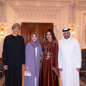 Ahlam Instagram - تشرفت بالسلام على صاحب السمو السيد كامل بن فهد آل سعيد مساعد الأمين العام لمكتب نائب رئيس الوزراء لشؤون مجلس الوزراء وعضو مجلس إدارة دار الأوبرا السلطانية مسقط ، رئيس مجلس إدارة مجموعة إذكاء
واتقدم بخالص الشكر والإمتنان لسموه الكريم لإهدائه لي درع التكريم ولزوجته المصون ، كما اني تشرفت بالسلام على السيد خالد بن حمد بن حمود البوسعيدي رئيس مجلس إدارة "الشركة الوطنية للمياه المعدنية"، و رئيس مجلس ادارة مجموعة سابكو ، وتشرفت بالسلام على عائلته الكريمة ، كل الشكر والتقدير للمايسترو هشام جبر ، الذي أشرف شخصيا بنفسه على كل مجريات وسير ترتيبات الحفل ، كل الشكر والتقدير للمايسترو أمير عبدالمجيد وعائلته الكريمة قائد فرقة الأوركسترا التي صاحبتي في الحفل