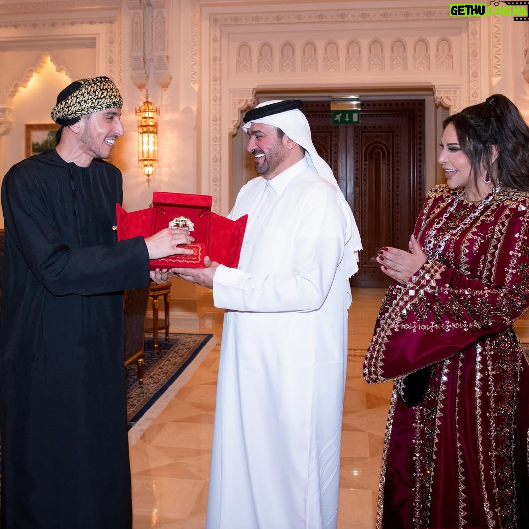 Ahlam - 25.6K Likes - تشرفت بالسلام على صاحب السمو السيد كامل بن فهد آل سعيد مساعد الأمين العام لمكتب نائب رئيس الوزراء لشؤون مجلس الوزراء وعضو مجلس إدارة دار الأوبرا السلطانية مسقط ، رئيس مجلس إدارة مجموعة إذكاء 
واتقدم بخالص الشكر والإمتنان لسموه الكريم لإهدائه لي درع التكريم  ولزوجته المصون ، كما اني تشرفت بالسلام على السيد خالد بن حمد بن حمود البوسعيدي رئيس مجلس إدارة "الشركة الوطنية للمياه المعدنية"، و رئيس مجلس ادارة مجموعة سابكو‏‏ ، وتشرفت بالسلام على عائلته الكريمة ، كل الشكر والتقدير للمايسترو هشام جبر ، الذي أشرف شخصيا بنفسه على كل مجريات وسير ترتيبات الحفل ، كل الشكر والتقدير للمايسترو أمير عبدالمجيد وعائلته الكريمة قائد فرقة الأوركسترا التي صاحبتي في الحفل