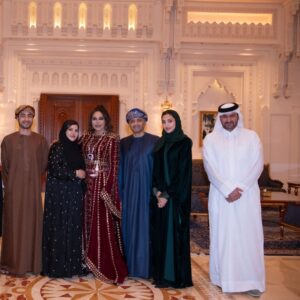 Ahlam Instagram - تشرفت بالسلام على صاحب السمو السيد كامل بن فهد آل سعيد مساعد الأمين العام لمكتب نائب رئيس الوزراء لشؤون مجلس الوزراء وعضو مجلس إدارة دار الأوبرا السلطانية مسقط ، رئيس مجلس إدارة مجموعة إذكاء
واتقدم بخالص الشكر والإمتنان لسموه الكريم لإهدائه لي درع التكريم ولزوجته المصون ، كما اني تشرفت بالسلام على السيد خالد بن حمد بن حمود البوسعيدي رئيس مجلس إدارة "الشركة الوطنية للمياه المعدنية"، و رئيس مجلس ادارة مجموعة سابكو ، وتشرفت بالسلام على عائلته الكريمة ، كل الشكر والتقدير للمايسترو هشام جبر ، الذي أشرف شخصيا بنفسه على كل مجريات وسير ترتيبات الحفل ، كل الشكر والتقدير للمايسترو أمير عبدالمجيد وعائلته الكريمة قائد فرقة الأوركسترا التي صاحبتي في الحفل