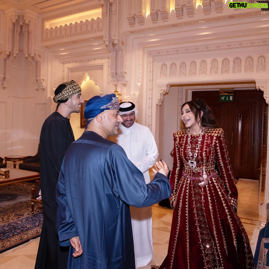 Ahlam - 25.6K Likes - تشرفت بالسلام على صاحب السمو السيد كامل بن فهد آل سعيد مساعد الأمين العام لمكتب نائب رئيس الوزراء لشؤون مجلس الوزراء وعضو مجلس إدارة دار الأوبرا السلطانية مسقط ، رئيس مجلس إدارة مجموعة إذكاء 
واتقدم بخالص الشكر والإمتنان لسموه الكريم لإهدائه لي درع التكريم  ولزوجته المصون ، كما اني تشرفت بالسلام على السيد خالد بن حمد بن حمود البوسعيدي رئيس مجلس إدارة "الشركة الوطنية للمياه المعدنية"، و رئيس مجلس ادارة مجموعة سابكو‏‏ ، وتشرفت بالسلام على عائلته الكريمة ، كل الشكر والتقدير للمايسترو هشام جبر ، الذي أشرف شخصيا بنفسه على كل مجريات وسير ترتيبات الحفل ، كل الشكر والتقدير للمايسترو أمير عبدالمجيد وعائلته الكريمة قائد فرقة الأوركسترا التي صاحبتي في الحفل