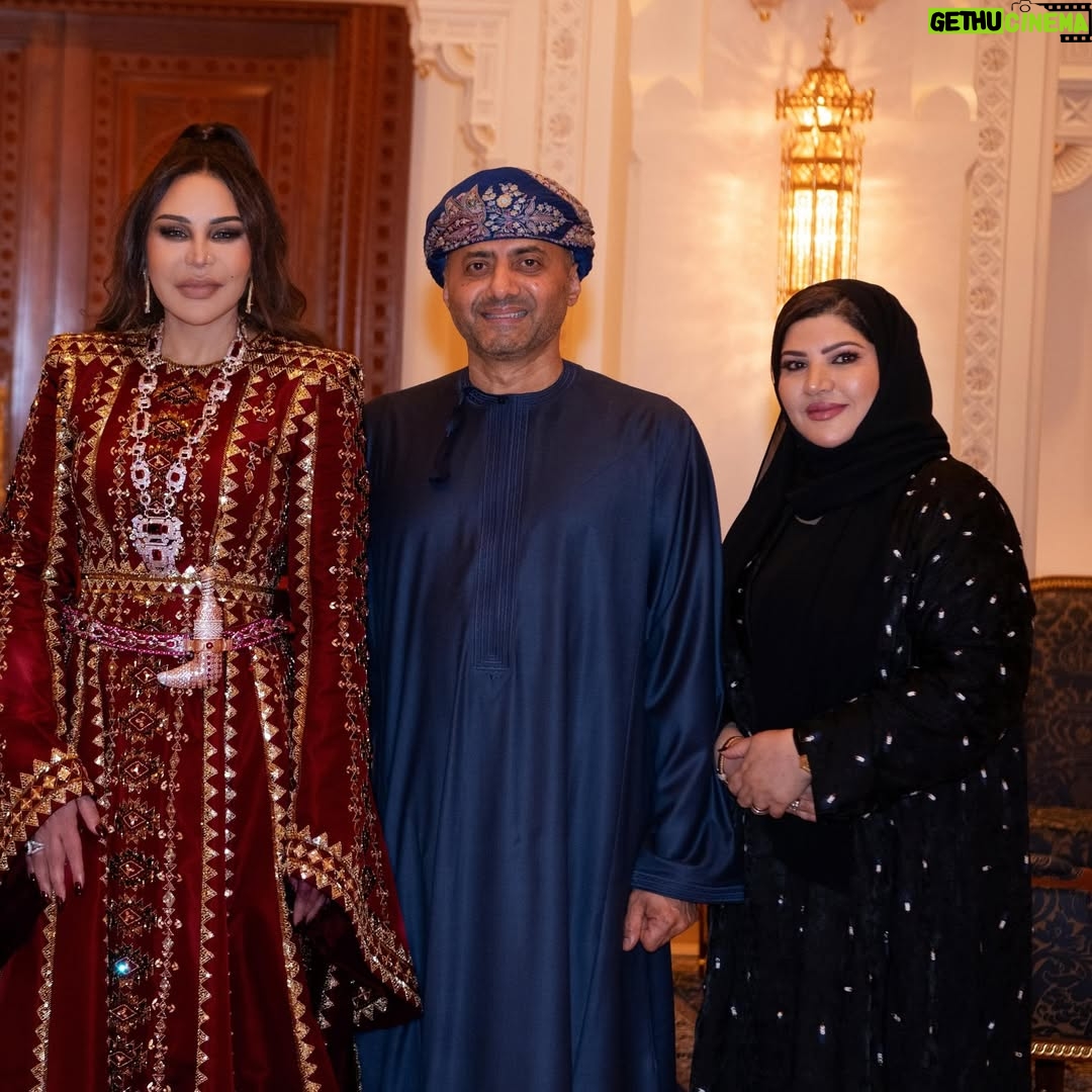 Ahlam - 25.6K Likes - تشرفت بالسلام على صاحب السمو السيد كامل بن فهد آل سعيد مساعد الأمين العام لمكتب نائب رئيس الوزراء لشؤون مجلس الوزراء وعضو مجلس إدارة دار الأوبرا السلطانية مسقط ، رئيس مجلس إدارة مجموعة إذكاء 
واتقدم بخالص الشكر والإمتنان لسموه الكريم لإهدائه لي درع التكريم  ولزوجته المصون ، كما اني تشرفت بالسلام على السيد خالد بن حمد بن حمود البوسعيدي رئيس مجلس إدارة "الشركة الوطنية للمياه المعدنية"، و رئيس مجلس ادارة مجموعة سابكو‏‏ ، وتشرفت بالسلام على عائلته الكريمة ، كل الشكر والتقدير للمايسترو هشام جبر ، الذي أشرف شخصيا بنفسه على كل مجريات وسير ترتيبات الحفل ، كل الشكر والتقدير للمايسترو أمير عبدالمجيد وعائلته الكريمة قائد فرقة الأوركسترا التي صاحبتي في الحفل