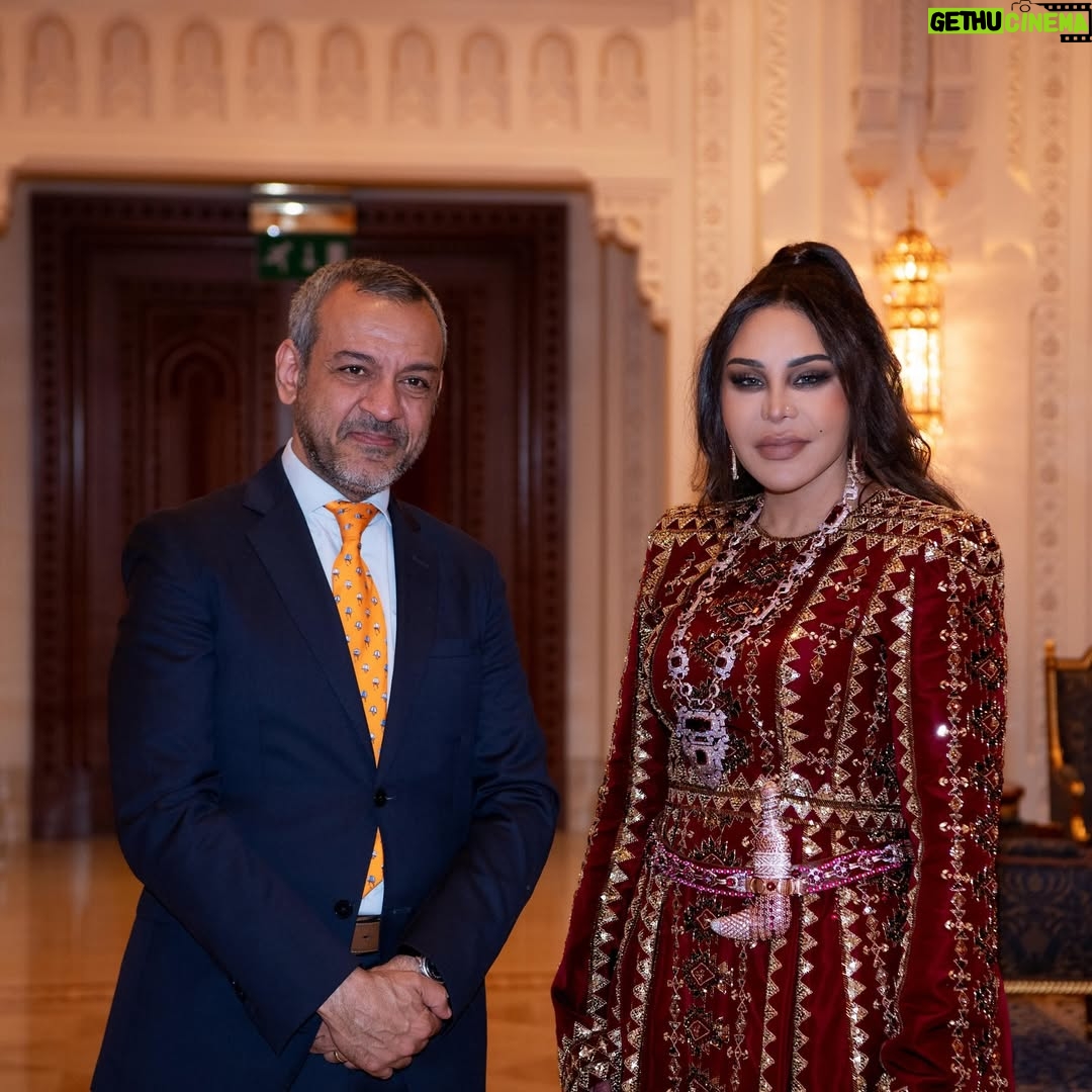 Ahlam - 25.6K Likes - تشرفت بالسلام على صاحب السمو السيد كامل بن فهد آل سعيد مساعد الأمين العام لمكتب نائب رئيس الوزراء لشؤون مجلس الوزراء وعضو مجلس إدارة دار الأوبرا السلطانية مسقط ، رئيس مجلس إدارة مجموعة إذكاء 
واتقدم بخالص الشكر والإمتنان لسموه الكريم لإهدائه لي درع التكريم  ولزوجته المصون ، كما اني تشرفت بالسلام على السيد خالد بن حمد بن حمود البوسعيدي رئيس مجلس إدارة "الشركة الوطنية للمياه المعدنية"، و رئيس مجلس ادارة مجموعة سابكو‏‏ ، وتشرفت بالسلام على عائلته الكريمة ، كل الشكر والتقدير للمايسترو هشام جبر ، الذي أشرف شخصيا بنفسه على كل مجريات وسير ترتيبات الحفل ، كل الشكر والتقدير للمايسترو أمير عبدالمجيد وعائلته الكريمة قائد فرقة الأوركسترا التي صاحبتي في الحفل