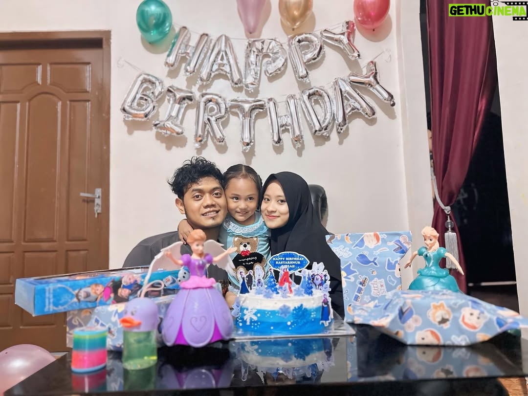 Ai Khodijah - 7.5K Likes - Panjang umur sehat selalu ya nak🤲🏻🥹 bageur sholehah ageung milikna🤲🏻🥰