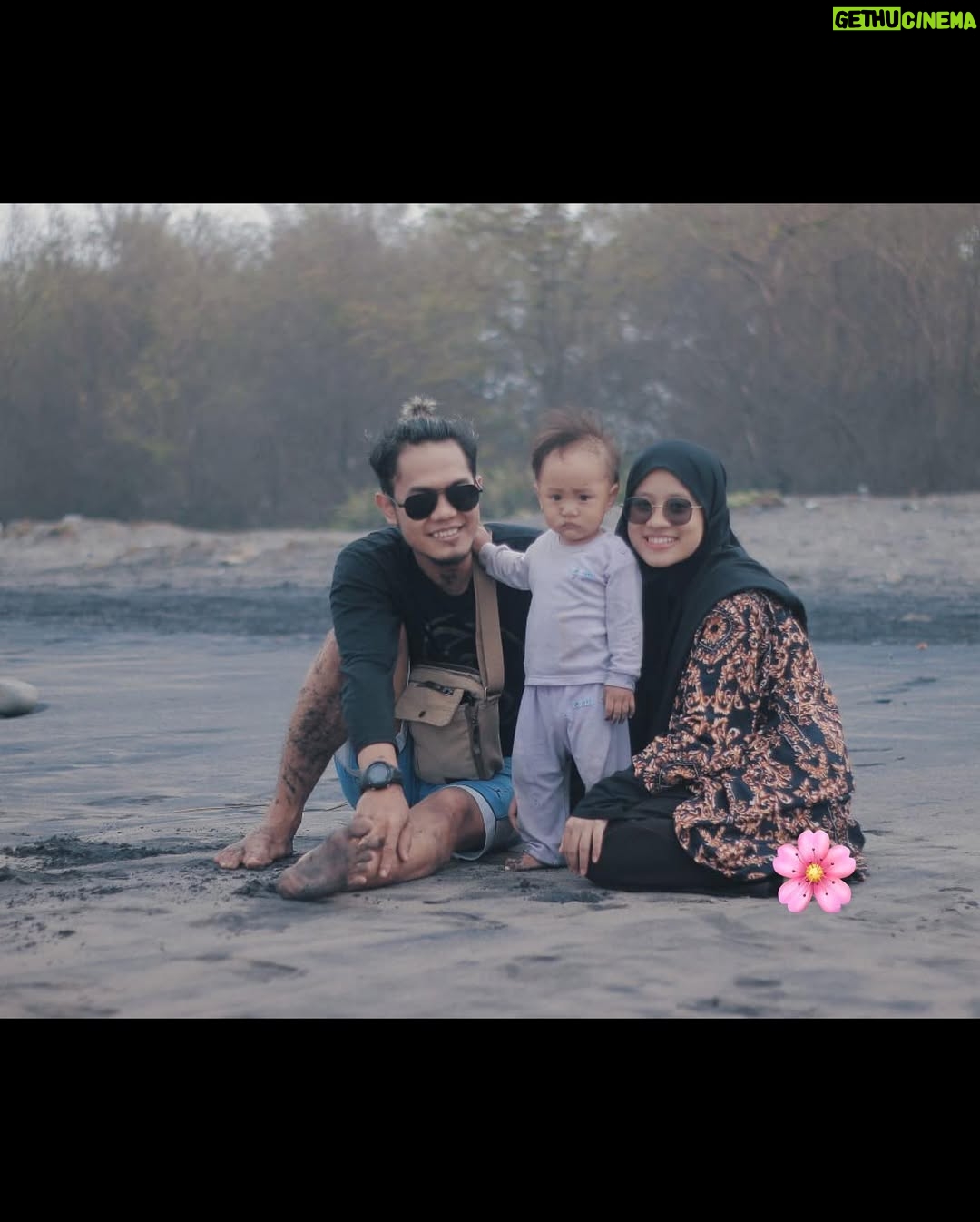 Ai Khodijah - 10.1K Likes - 🌊🌊