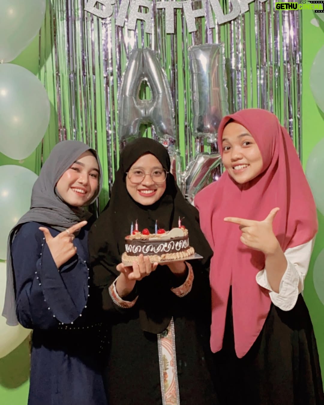 Ai Khodijah - 14.3K Likes - Terimakasih suami dan tim sukses🥰❤️😘