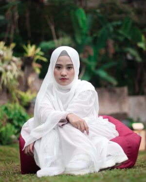 Ai Khodijah Instagram - Assalamu'alaikum temen2😍 semoga sehat selalu🤗
.
Lokasi shooting kemaren di @omojicaferesto
bagus pisan banyak tempat untuk foto2, dan menu menunya juga dijamin endolita❤️ terimakasih @omojicaferesto